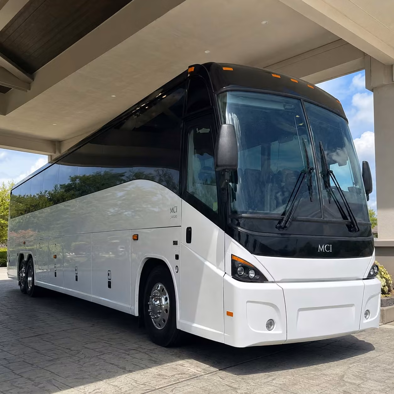 laguardia airport shuttles for brooklyn groups