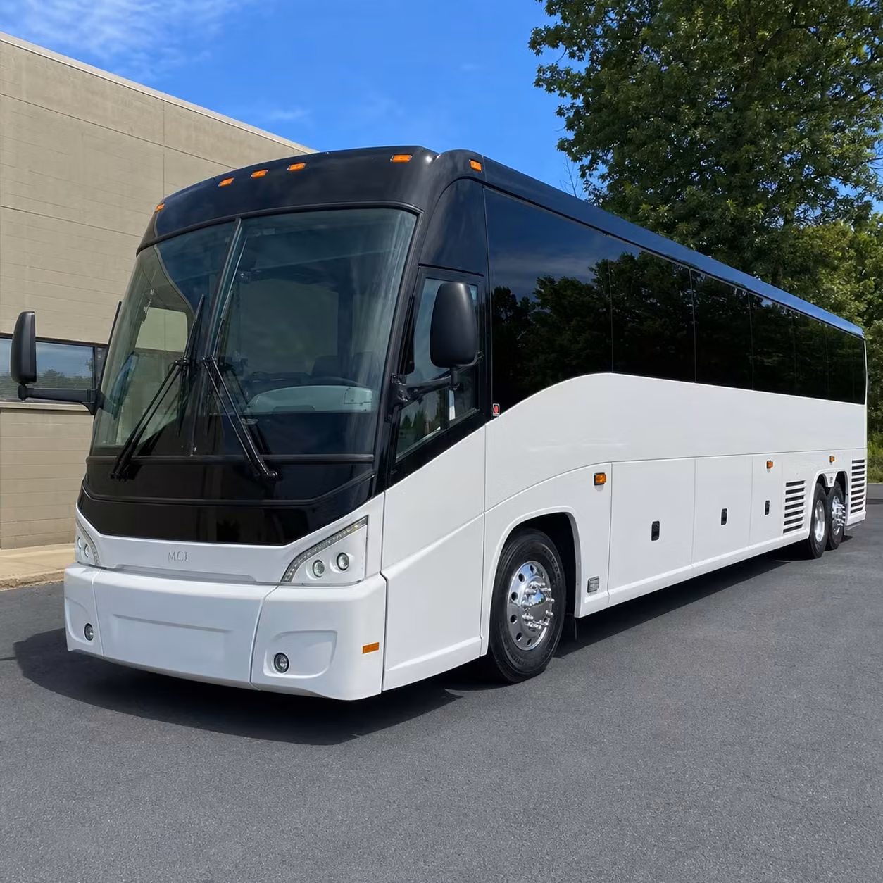 shuttling federal employees between brooklyn s government offices and transit hubs